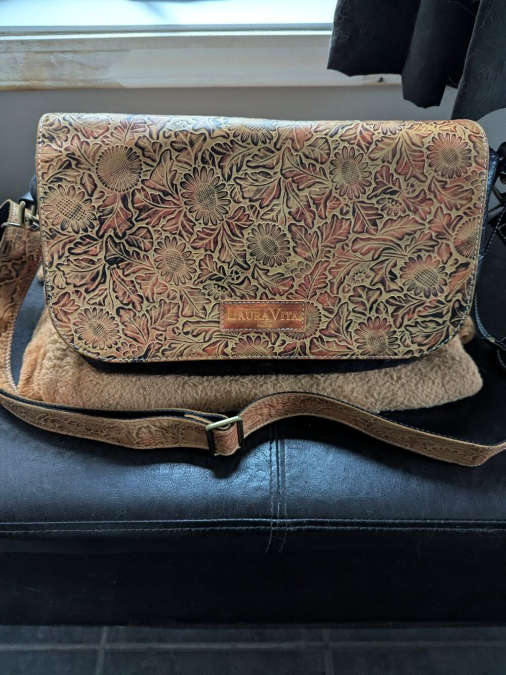 Laura Vita crossbody made in France